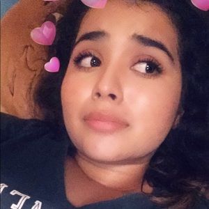 Meet your Posher, Edith